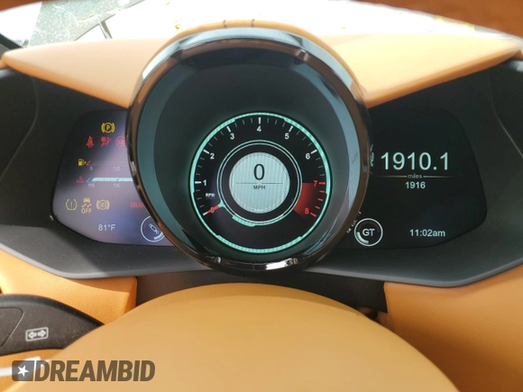 2023 Aston Martin Vantage z VIN SCFSMGBW9PGP08760, wystawiony jako Copart lot #74983814 z przebiegiem 1916 mil mil oraz Nie do naprawy. Historia ofert i sprzedaży dostępna na DreamBid. Obrazek 9.