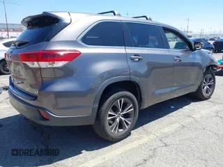 2018 Toyota Highlander LE with VIN 5TDZZRFH7JS250025, listed as a IAAI auction lot 42635985 with 122,488 mi miles and . Bid and sale history available at DreamBid. Image 4.