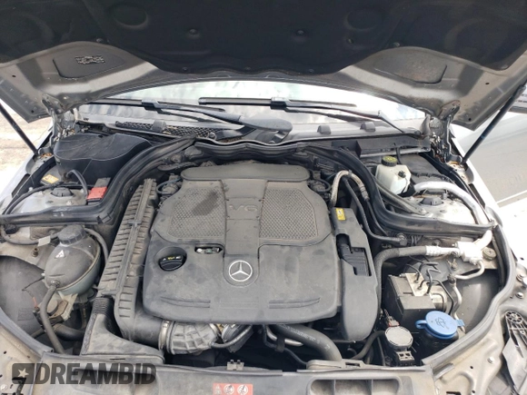 2013 Mercedes-Benz C 300 Sport z VIN WDDGF8AB9DR301692, wystawiony jako Copart lot #54919645 z przebiegiem 58 482 mil mil oraz Szkoda całkowita • Salvage title. Historia ofert i sprzedaży dostępna na DreamBid. Obrazek 11.