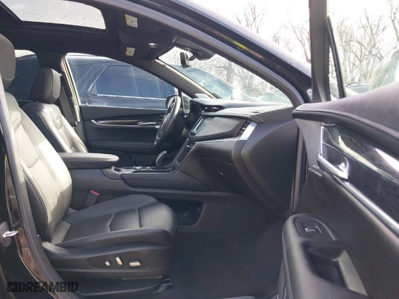 2021 Cadillac XT5 AWD Premium Luxury with VIN 1GYKNDRS0MZ135660, listed as a IAAI auction lot 41123089 with 26,361 mi miles. Bid and sale history available at carsss.com. Image 5.