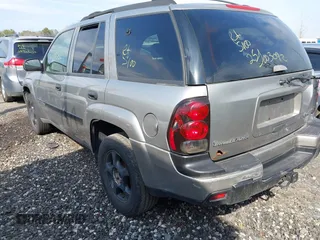 2002 Chevrolet TrailBlazer LS with VIN 1GNDS13S722144562, listed as a IAAI auction lot 41886571 with Not Provided miles and . Bid and sale history available at DreamBid. Image 3.