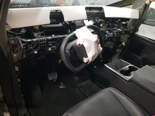 2024 Tesla Cybertruck z VIN 7G2CEHEDXRA010522, wystawiony jako Copart lot #43239515 z przebiegiem Nie podano mil oraz Szkoda całkowita • Salvage title. Historia ofert i sprzedaży dostępna na DreamBid. Obrazek 8.
