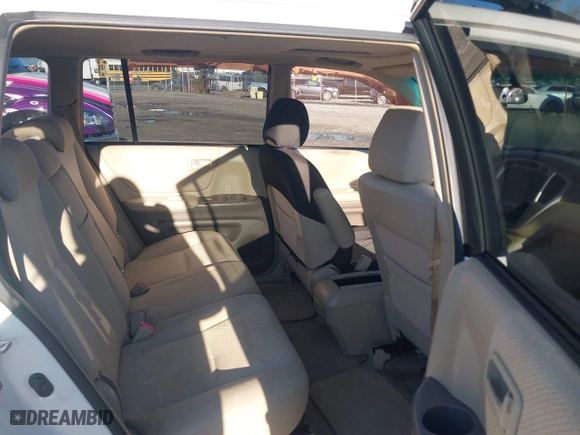 2006 Toyota Highlander w/3rd Row with VIN JTEEP21A660159923, listed as a IAAI auction lot 41861857 with 241,089 mi miles. Bid and sale history available at carsss.com. Image 8.