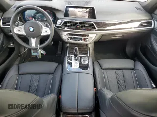 2022 BMW 7 Series 740i with VIN WBA7T2C02NCK12866, listed as a Copart auction lot 65695382 with 3,299 mi miles. Bid and sale history available at carsss.com. Image 9.