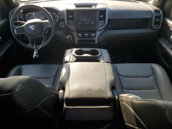 2024 Ram 1500 Tradesman z VIN 1C6SRFNT0RN225627, wystawiony jako Copart lot #69763084 z przebiegiem 4 563 mil mil oraz Szkoda całkowita • Salvage title. Historia ofert i sprzedaży dostępna na DreamBid. Obrazek 8.