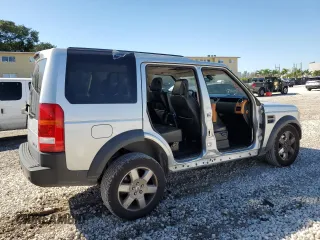 2008 Land Rover LR3 HSE with VIN SALAG25488A451117, listed as a Copart auction lot 46314745 with 135,135 mi miles and Salvage Title. Bid and sale history available at carsss.com. Image 3.