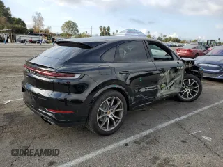 2024 Porsche Cayenne z VIN WP1BA2AY2RDA50764, wystawiony jako Copart lot #44227545 z przebiegiem 21 690 mil mil oraz Szkoda całkowita • Salvage title. Historia ofert i sprzedaży dostępna na DreamBid. Obrazek 3.