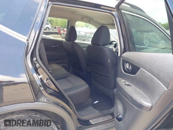 2017 Nissan Rogue SL z VIN 5N1AT2MV0HC816967, wystawiony jako IAAI lot #42190251 z przebiegiem 198 041 mil mil oraz . Historia ofert i sprzedaży dostępna na DreamBid. Obrazek 8.