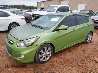 2012 Hyundai Accent SE z VIN KMHCU5AE8CU022927, wystawiony jako IAAI lot #41749321 z przebiegiem 258 185 mil mil oraz . Historia ofert i sprzedaży dostępna na DreamBid. Obrazek 2.