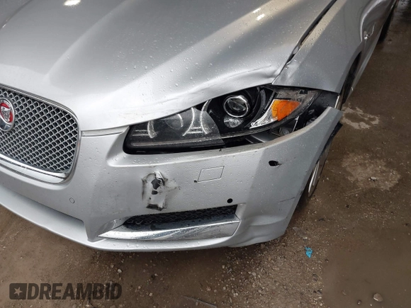2014 Jaguar XF V6 SC with VIN SAJWJ0EF9E8U17227, listed as a IAAI auction lot 40455665 with 125,196 mi miles. Bid and sale history available at carsss.com. Image 17.
