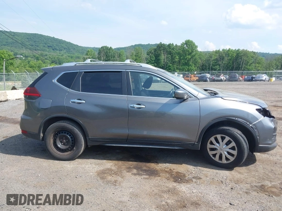 2019 Nissan Rogue SV with VIN JN8AT2MVXKW379512, listed as a IAAI auction lot 39550823 with 72,227 mi miles. Bid and sale history available at carsss.com. Image 14.