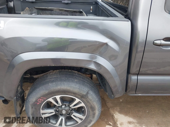 2017 Toyota Tacoma SR5 with VIN 3TMCZ5AN3HM113332, listed as a IAAI auction lot 41757467 with 199,846 mi miles. Bid and sale history available at carsss.com. Image 21.