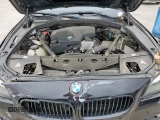 2016 BMW 5 Series 528i z VIN WBA5A5C57GG348593, wystawiony jako Copart lot #55469335 z przebiegiem 93 627 mil mil oraz Szkoda całkowita • Salvage title. Historia ofert i sprzedaży dostępna na DreamBid. Obrazek 11.