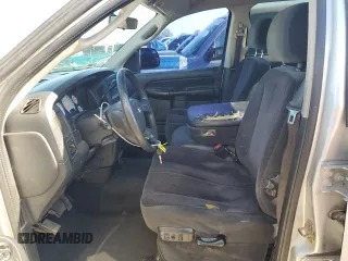 2005 Dodge 2500 ST z VIN 3D7KR28C65G740640, wystawiony jako Copart lot #55899875 z przebiegiem 334 290 mil mil oraz Szkoda całkowita • Salvage title. Historia ofert i sprzedaży dostępna na DreamBid. Obrazek 7.