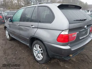 2005 BMW X5 3.0i with VIN 5UXFA13575LY08841, listed as a IAAI auction lot 41831889 with 999,999 mi miles. Bid and sale history available at carsss.com. Image 3.