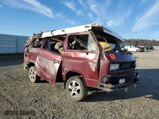 1990 Volkswagen Vanagon with VIN WV2TB0253LH043934, listed as a Copart auction lot 41782755 with 330,896 mi miles and Salvage Title. Bid and sale history available at carsss.com. Image 4.