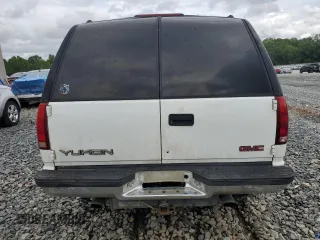 1999 GMC Yukon with VIN 1GKEK13R8XJ723636, listed as a Copart auction lot 64458594 with 0 mi miles and Non Repairable. Bid and sale history available at carsss.com. Image 6.