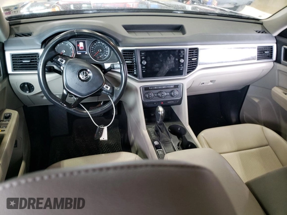 2018 Volkswagen Atlas SE z VIN 1V2DR2CA6JC544525, wystawiony jako Copart lot #55482545 z przebiegiem 131 950 mil mil oraz Szkoda całkowita • Salvage title. Historia ofert i sprzedaży dostępna na DreamBid. Obrazek 8.