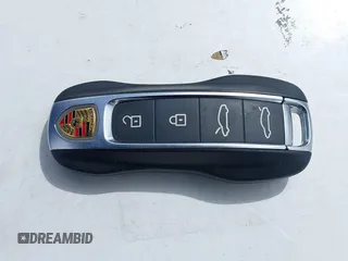 2022 Porsche Taycan 4S z VIN WP0AB2Y12NSA45396, wystawiony jako IAAI lot #41946433 z przebiegiem 9389 mil mil oraz . Historia ofert i sprzedaży dostępna na DreamBid. Obrazek 11.