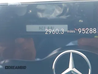2022 Mercedes-Benz A 220 z VIN W1K3G4EB3NJ371168, wystawiony jako IAAI lot #41950285 z przebiegiem 95 288 mil mil oraz . Historia ofert i sprzedaży dostępna na DreamBid. Obrazek 16.