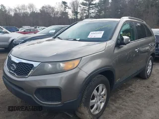 2011 Kia Sorento LX with VIN 5XYKTDA2XBG122465, listed as a IAAI auction lot 41832935 with 163,873 mi miles. Bid and sale history available at carsss.com. Image 17.