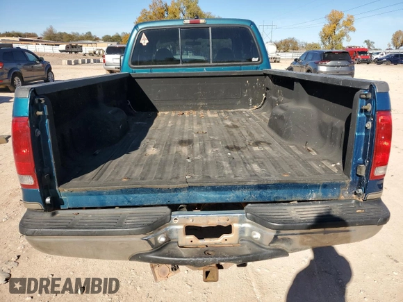 2000 Ford Super Duty F-250 XL with VIN 1FTNW21S9YED38978, listed as a Copart auction lot 81680254 with 197,016 mi miles and Salvage Title. Bid and sale history available at carsss.com. Image 6.