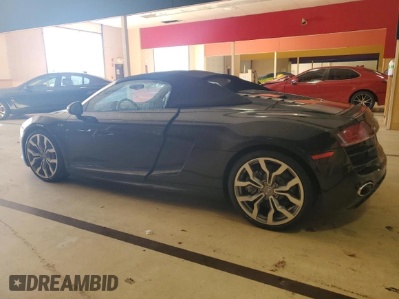 2011 Audi R8 z VIN WUATNAFG7BN002863, wystawiony jako Copart lot #87601245 z przebiegiem Nie podano mil oraz Tytuł czysty. Historia ofert i sprzedaży dostępna na DreamBid. Obrazek 2.