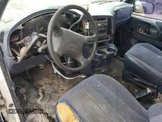1997 Chevrolet Astro Cargo Van with VIN 1GCDM19W8VB203121, listed as a Copart auction lot 46474715 with 0 mi miles and Salvage Title. Bid and sale history available at carsss.com. Image 8.