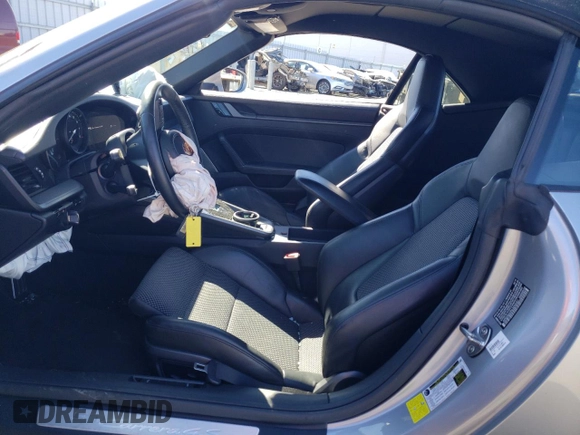 2020 Porsche 911 Carrera S with VIN WP0CB2A9XLS262651, listed as a Copart auction lot 76948374 with 25,800 mi miles and Salvage Title. Bid and sale history available at DreamBid. Image 7.