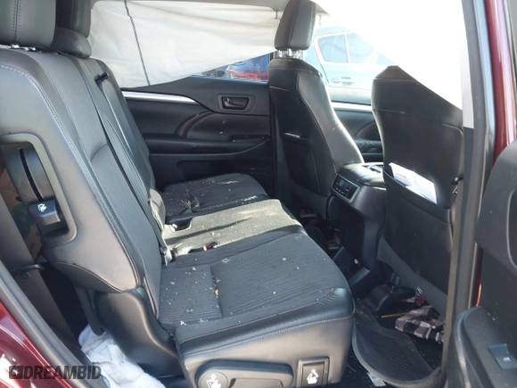 2015 Toyota Highlander LE with VIN 5TDBKRFH2FS095526, listed as a IAAI auction lot 41396935 with 134,624 mi miles. Bid and sale history available at carsss.com. Image 8.