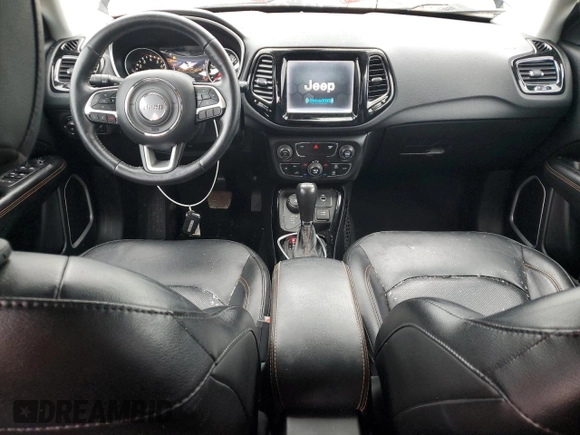 2019 Jeep Compass Limited z VIN 3C4NJDCB0KT647592, wystawiony jako Copart lot #46827035 z przebiegiem 68 516 mil mil oraz Czysty tytuł • Clean title. Historia ofert i sprzedaży dostępna na DreamBid. Obrazek 8.