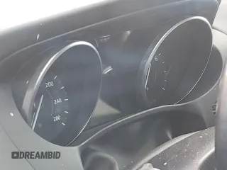 2017 Jaguar F-Pace S с VIN SADCM2BV0HA052552, выставлен на аукционе Copart как лот 62494825 с пробегом Не указан миль и Списание • Salvage title. История ставок и продаж доступна на DreamBid. Изображение 9.