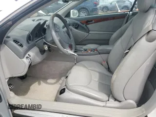 2003 Mercedes-Benz SL 500 z VIN WDBSK75F53F041507, wystawiony jako Copart lot #55630925 z przebiegiem 129 451 mil mil oraz Szkoda całkowita • Salvage title. Historia ofert i sprzedaży dostępna na DreamBid. Obrazek 7.