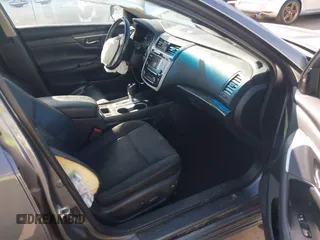 2018 Nissan Altima SR with VIN 1N4AL3AP5JC243138, listed as a IAAI auction lot 41750643 with 123,601 mi miles and . Bid and sale history available at carsss.com. Image 5.