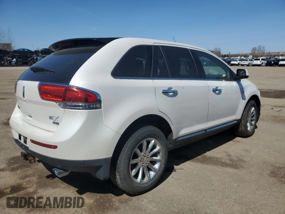 2011 Lincoln MKX z VIN 2LMDJ8JK3BBJ03668, wystawiony jako Copart lot #54588045 z przebiegiem 163 646 mil mil oraz Szkoda całkowita • Salvage title. Historia ofert i sprzedaży dostępna na DreamBid. Obrazek 3.