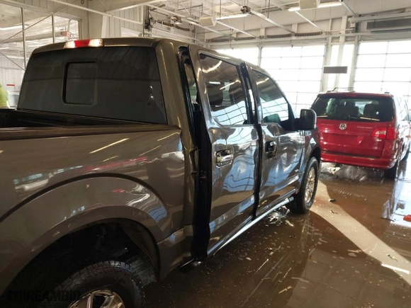 2015 Ford F-150 XL with VIN 1FTEW1CG2FKE36882, listed as a IAAI auction lot 41364096 with 143,167 mi miles. Bid and sale history available at carsss.com. Image 18.