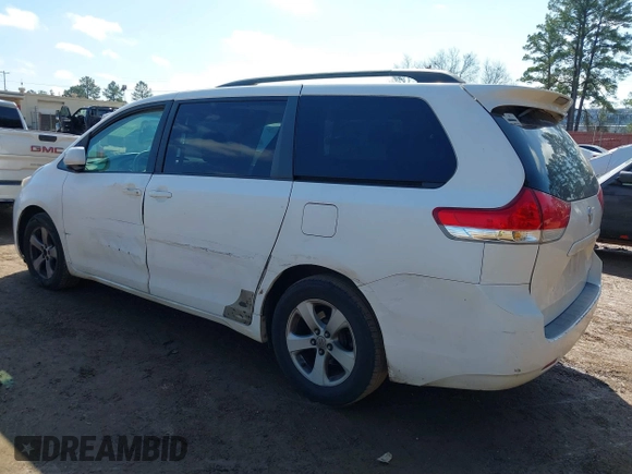 2011 Toyota Sienna LE AAS with VIN 5TDKK3DC5BS057805, listed as a IAAI auction lot 41630470 with 172,345 mi miles. Bid and sale history available at carsss.com. Image 3.