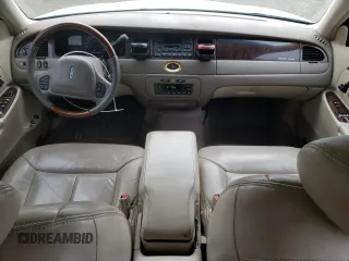 2001 Lincoln Town Car Cartier L z VIN 1LNHM85W11Y610538, wystawiony jako Copart lot #47881055 z przebiegiem 139 032 mil mil oraz Szkoda całkowita • Salvage title. Historia ofert i sprzedaży dostępna na DreamBid. Obrazek 8.