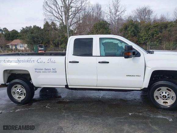 2019 Chevrolet Silverado 2500HD Work Truck with VIN 2GC2CREGXK1137979, listed as a IAAI auction lot 38536415 with 117,068 mi miles. Bid and sale history available at carsss.com. Image 13.