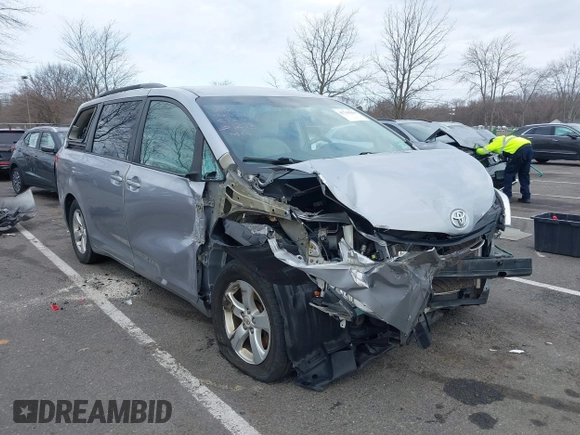 2012 Toyota Sienna LE AAS с VIN 5TDKK3DCXCS187273, выставлен на аукционе IAAI как лот 41741836 с пробегом 126 290 миль миль и . История ставок и продаж доступна на DreamBid. Изображение 1.