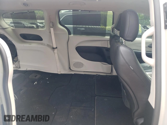 2021 Chrysler Pacifica Touring L with VIN 2C4RC1BGXMR559226, listed as a Copart auction lot 59515235 with 61,219 mi miles and Salvage title. Bid and sale history available at DreamBid. Image 11.