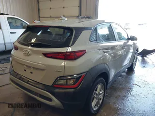 2022 Hyundai Kona SE with VIN KM8K2CAB2NU759376, listed as a IAAI auction lot 41645652 with 34,729 mi miles. Bid and sale history available at carsss.com. Image 4.