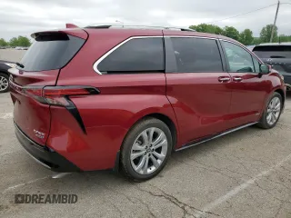 2021 Toyota Sienna Limited z VIN 5TDERKECXMS032404, wystawiony jako Copart lot #55144615 z przebiegiem 26 814 mil mil oraz Czysty tytuł • Clean title. Historia ofert i sprzedaży dostępna na DreamBid. Obrazek 3.