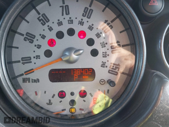 2006 MINI Hardtop with VIN WMWRC33586TJ75043, listed as a IAAI auction lot 41948235 with 138,402 mi miles and . Bid and sale history available at DreamBid. Image 7.