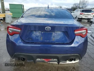 2020 Toyota 86 with VIN JF1ZNAA18L8751137, listed as a Copart auction lot 86560304 with 33,770 mi miles and Salvage Title. Bid and sale history available at carsss.com. Image 6.