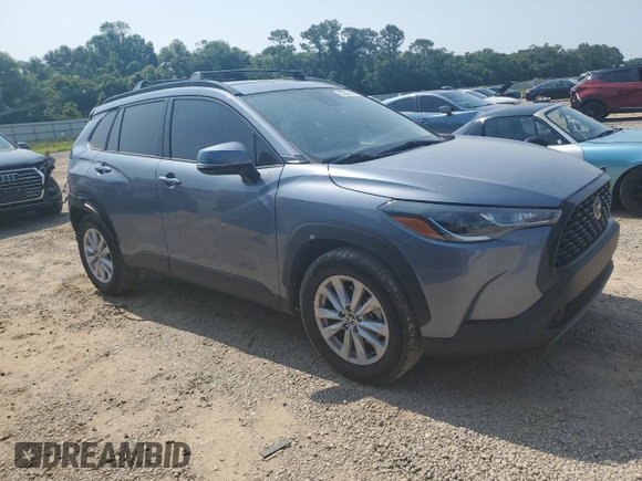 2022 Toyota Corolla Cross LE z VIN 7MUCAAAG7NV020462, wystawiony jako Copart lot #58538145 z przebiegiem 56 595 mil mil oraz Szkoda całkowita • Salvage title. Historia ofert i sprzedaży dostępna na DreamBid. Obrazek 4.