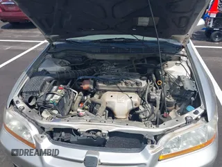 1999 Honda Accord LX z VIN 1HGCG5648XA164103, wystawiony jako IAAI lot #42020624 z przebiegiem 244 346 mil mil oraz . Historia ofert i sprzedaży dostępna na DreamBid. Obrazek 10.