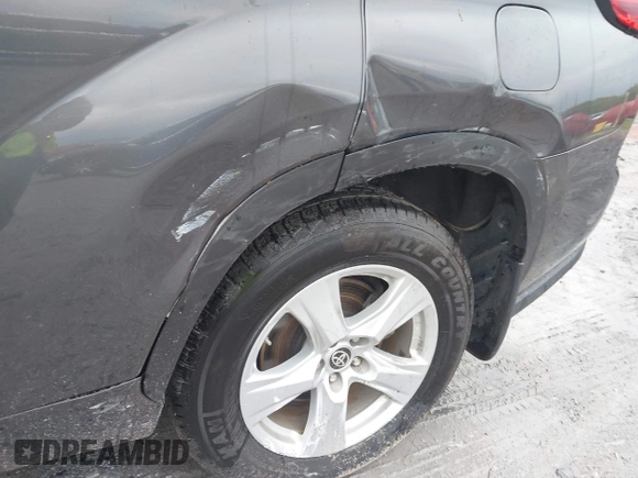 2022 Toyota Highlander LE with VIN 5TDBZRBH8NS594816, listed as a IAAI auction lot 41892825 with 49,229 mi miles and . Bid and sale history available at DreamBid. Image 6.