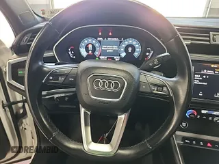 2023 Audi Q3 S line Premium с VIN WA1DECF38P1102974, выставлен на аукционе IAAI как лот 42852727 с пробегом 45 357 миль миль и . История ставок и продаж доступна на DreamBid. Изображение 26.