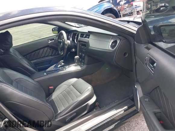 2013 Ford Mustang V6 with VIN 1ZVBP8AM5D5263496, listed as a IAAI auction lot 42580278 with 107,040 mi miles and . Bid and sale history available at DreamBid. Image 5.